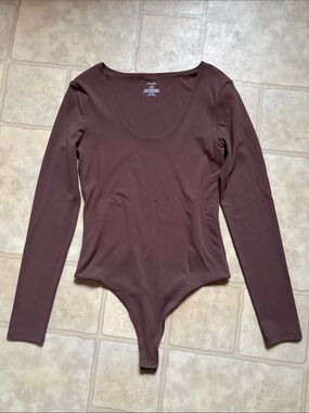 Nuuds- Long Sleeve Scoopneck Bodysuit Brown SZ Small Women Neutral Casual Sexy